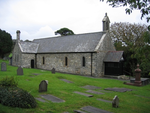 Oorlogsgraven van het Gemenebest St. Cynyw Churchyard