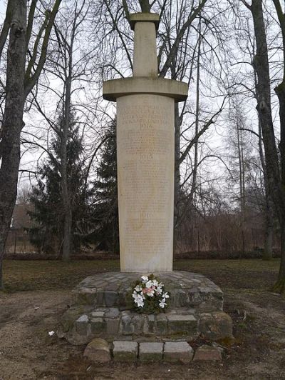 Oorlogsmonument Kirchhain #2