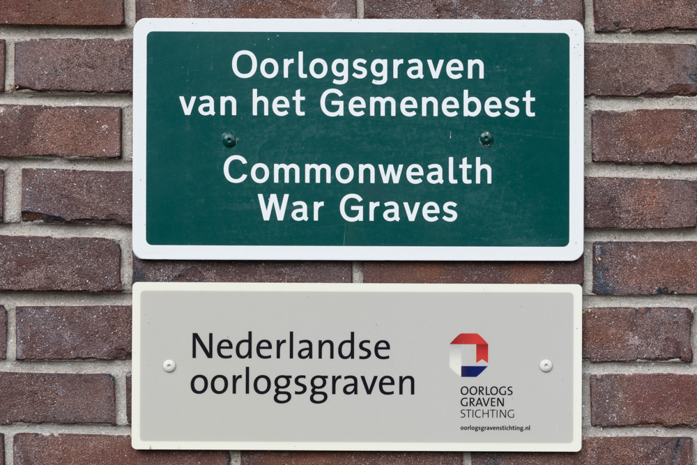 Commonwealth War Graves Protestant Cemetery Eibergen #5