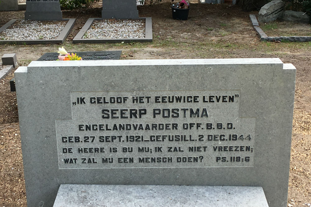 Dutch War Graves New Municipal Cemetery Baarn #1