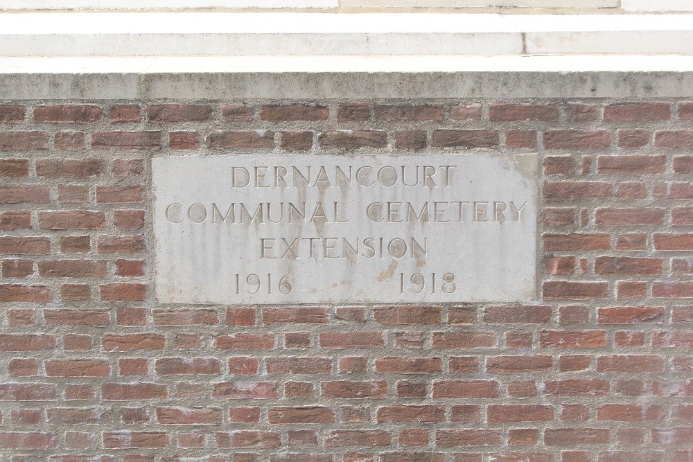 Oorlogsgraven van het Gemenebest Dernancourt Extension #4