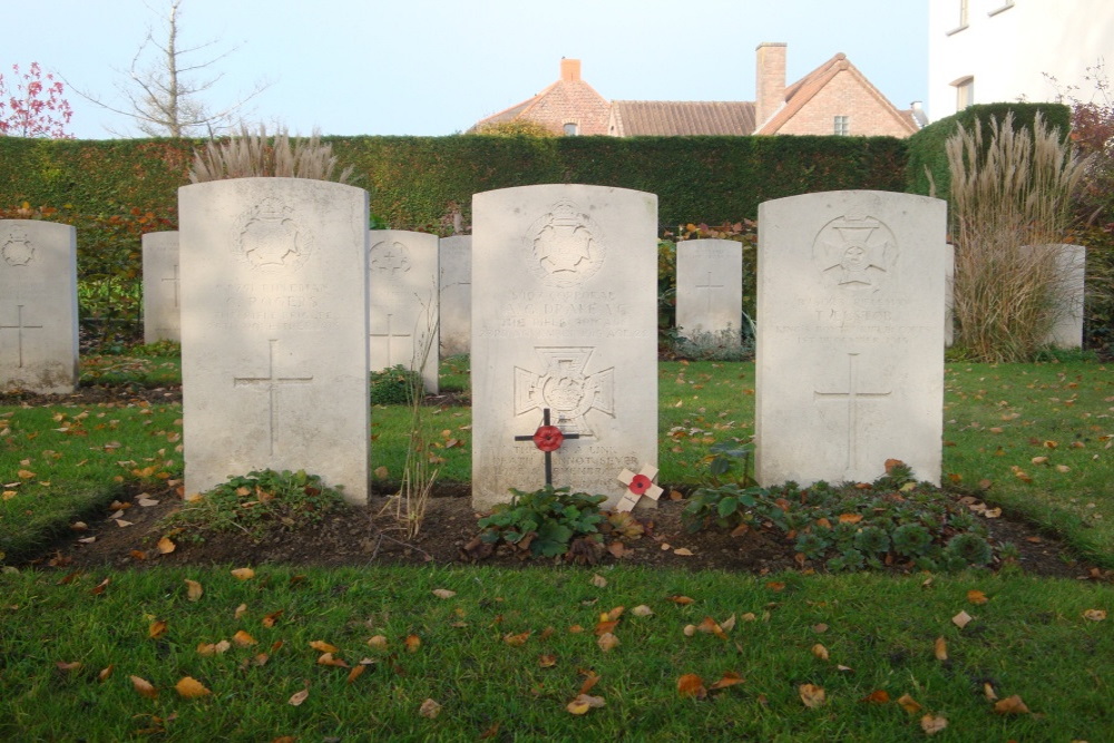 Commonwealth War Cemetery La Brique Military No. 2 #3