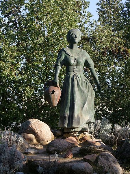 Monument Maria Bellido #1