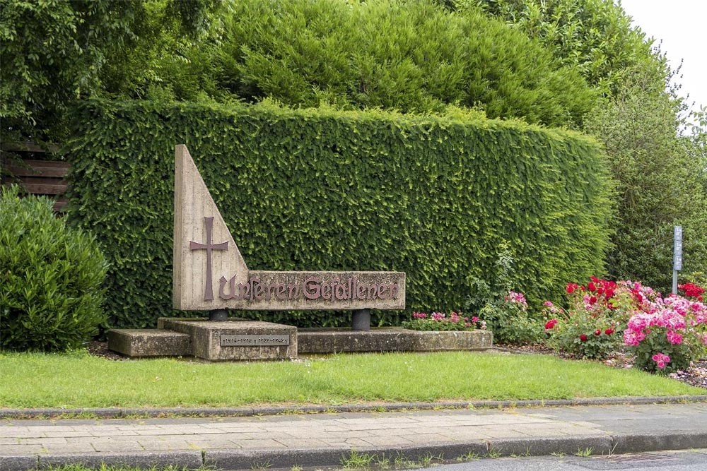 War Memorial Strass