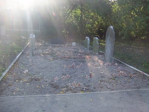 Commonwealth War Graves Woodville Methodist Churchyard #1