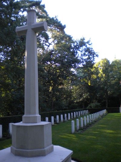Commonwealth War Graves Sterksel (Providentia) #5