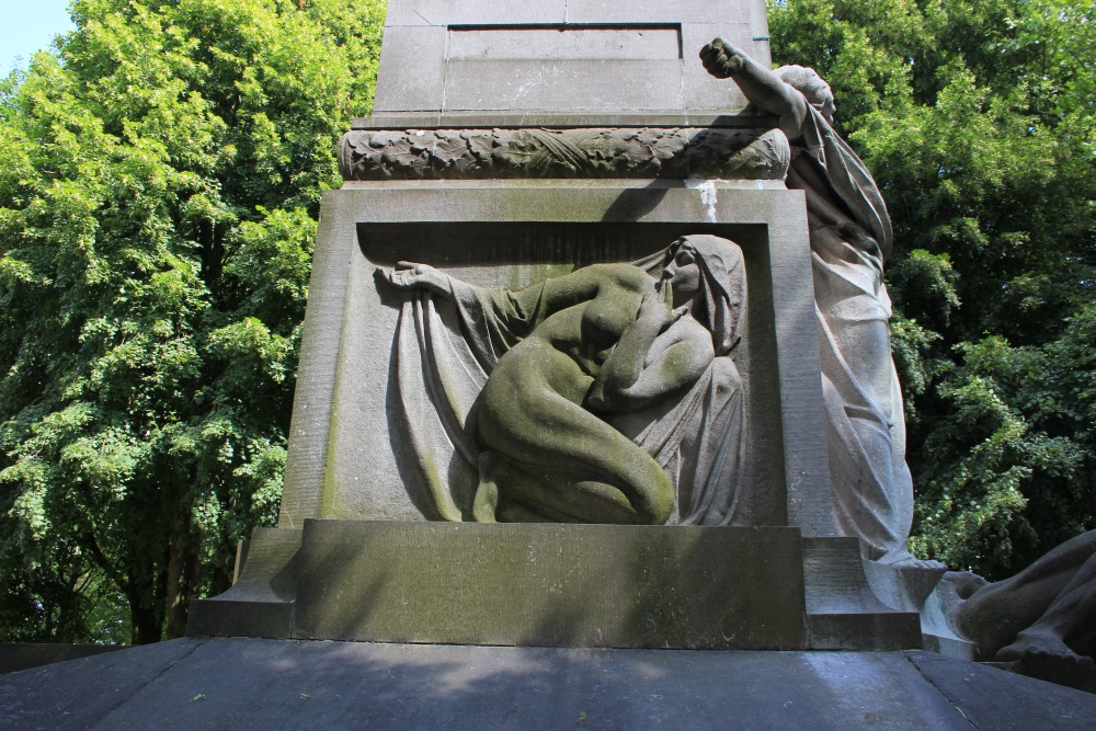 Monument Verdedigers Fort de Loncin #4
