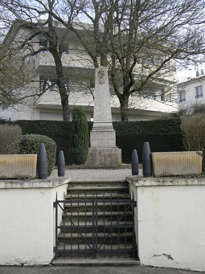 War Memorial Mionnay #1