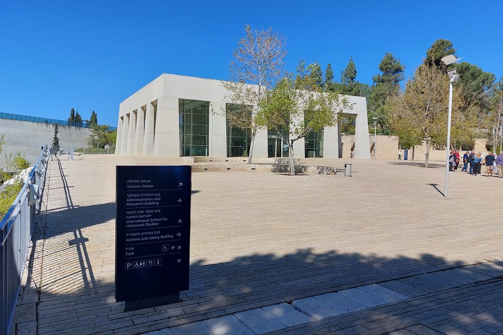 Isralisch herdenkingscentrum geeft ramen Asser synagoge waardevolle eindbestemming