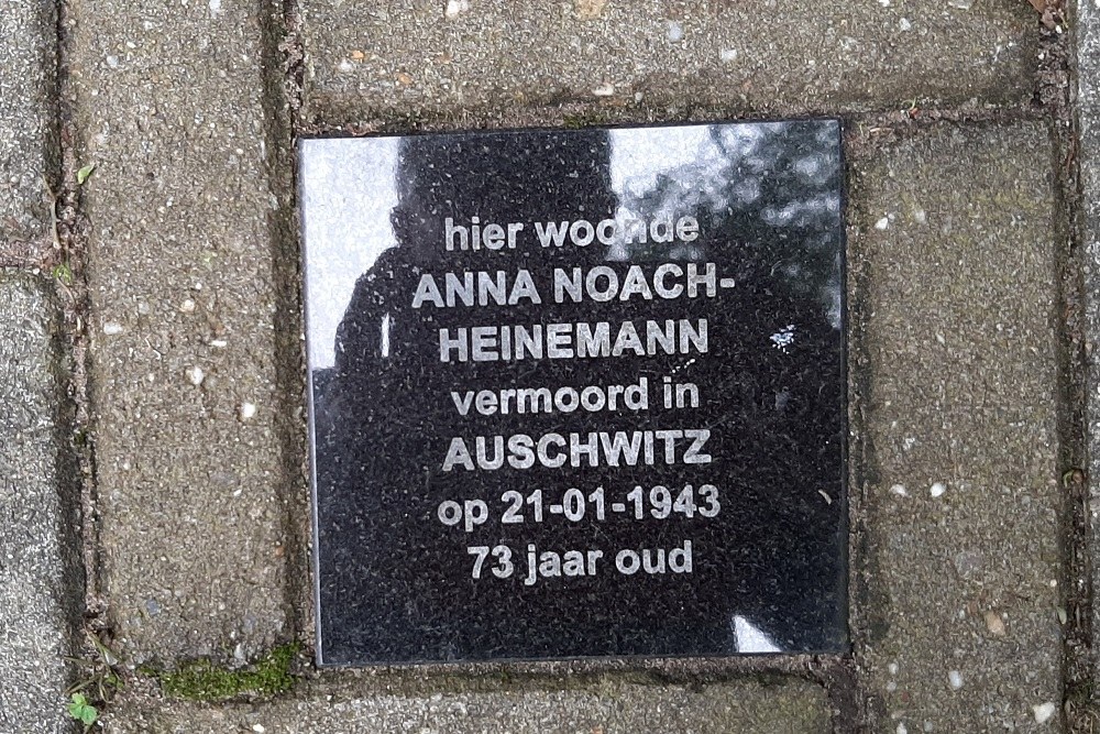 Memorial Stone Spoorstraat 33 #2