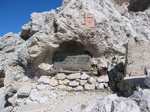 Memorial General Antonio Cantore