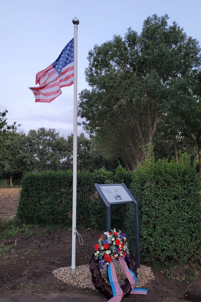 Monument PFC Curtis C. Morris #2