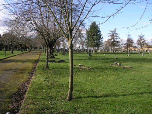 Commonwealth War Graves Tamworth Cemetery