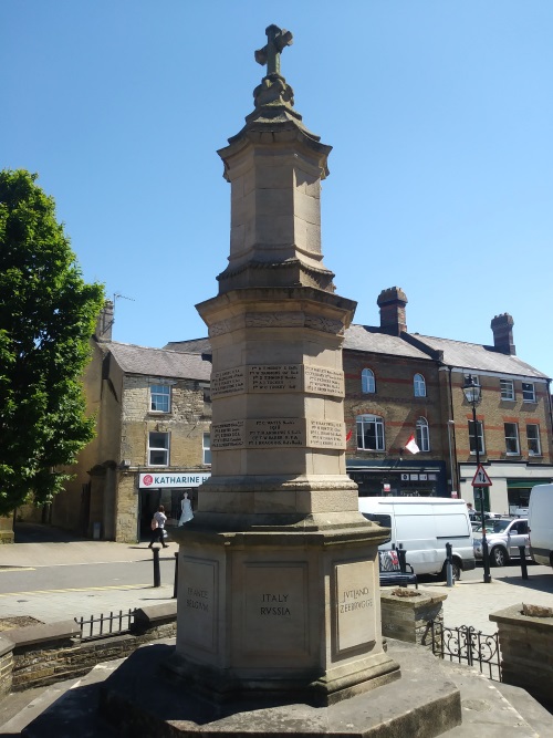 Oorlogsmonument Brackley #4