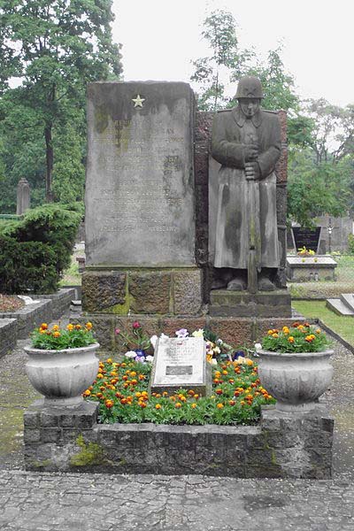 Soviet War Graves Brodno (Warsaw) #4