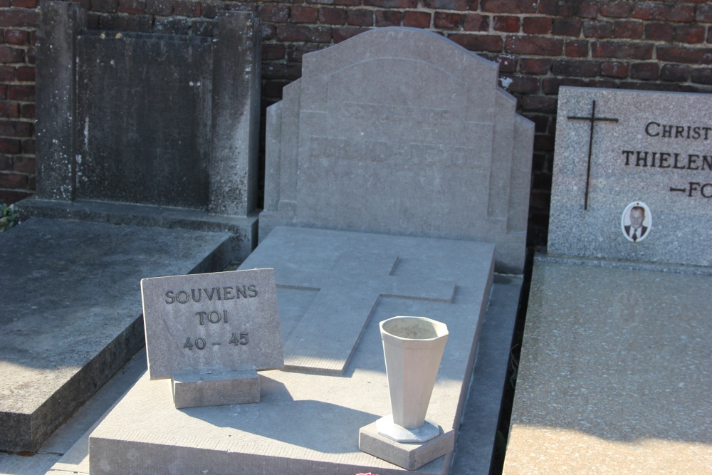 Belgian Graves Veterans Cambron-Casteau