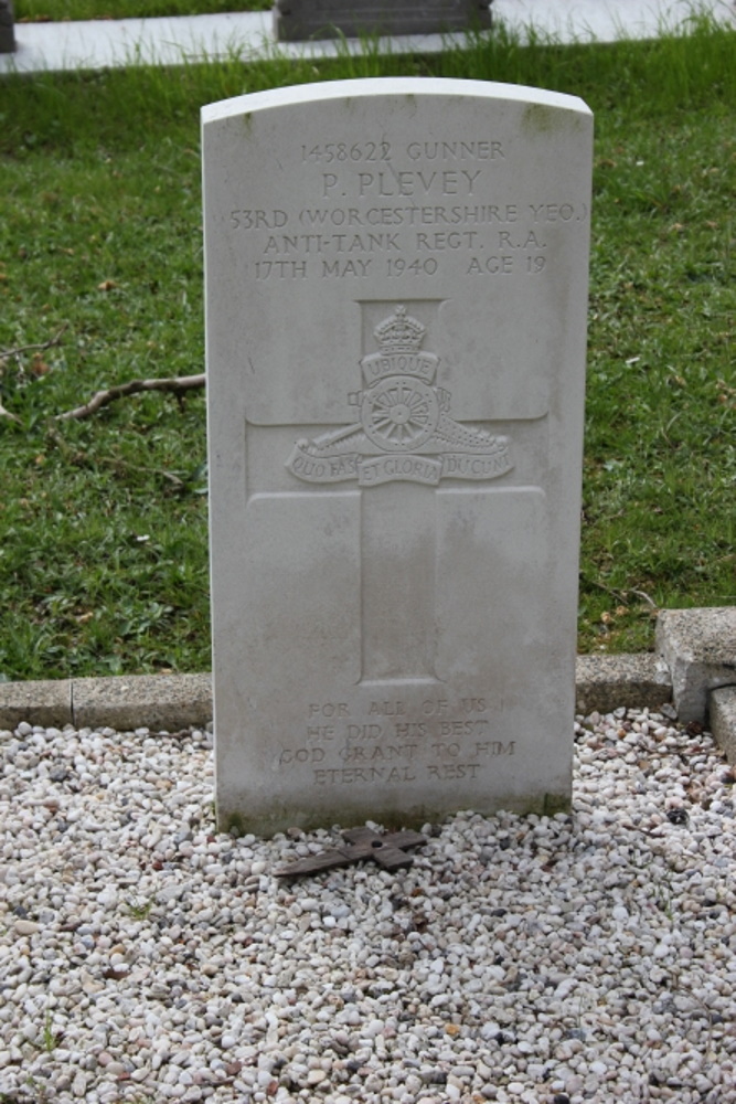 Commonwealth War Graves Sint-Pieters-Leeuw #5