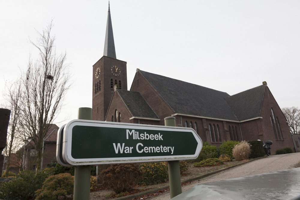 Commonwealth War Cemetery Milsbeek #4