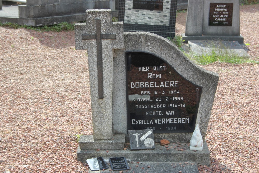 Belgische Graven Oudstrijders Olsene Oude Begraafplaats #2