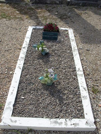 Graven Nederlandse Zeelui Saint-Nazaire-sur-Charente #2