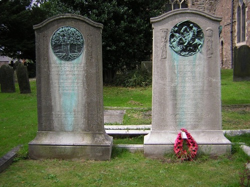 Commonwealth War Graves St Bartholomew Churchyard