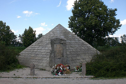 Monument Ongeluk Milan Stefanik