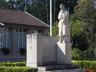 Oorlogsmonument Vienne-Le-Chteau #2