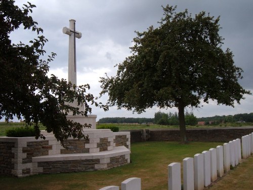 Commonwealth War Cemetery Sebourg #1