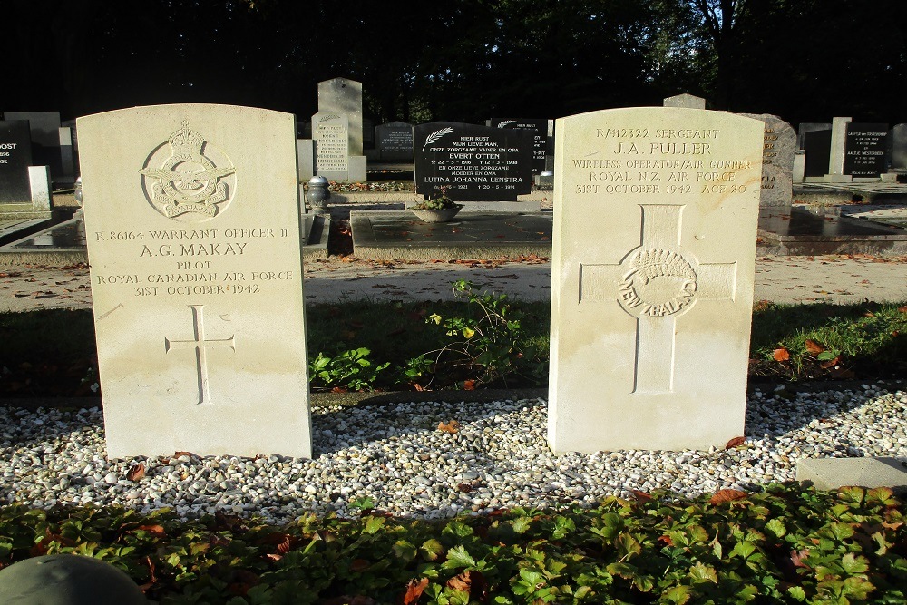 Commonwealth War Graves Municipal Cemetery Vredehof  Willemsoord #7