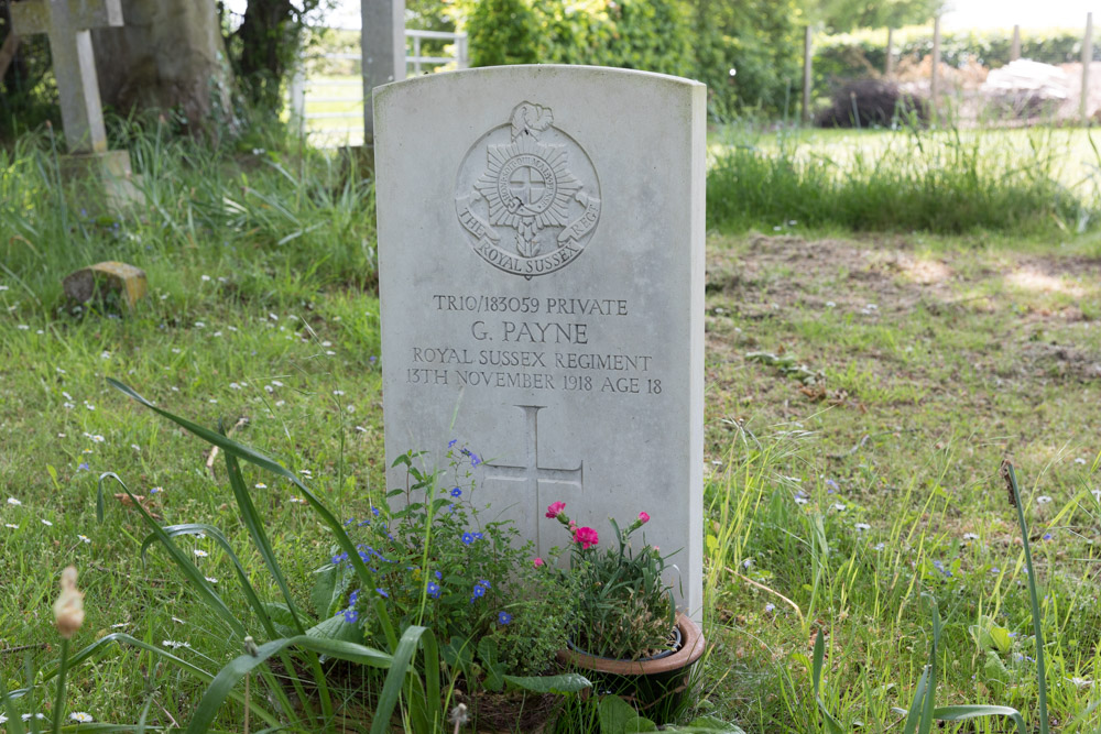 Commonwealth War Grave Fowlmere Cemetery