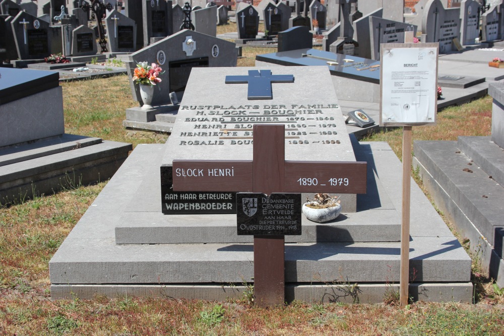 Belgian Graves Veterans Ertvelde #2