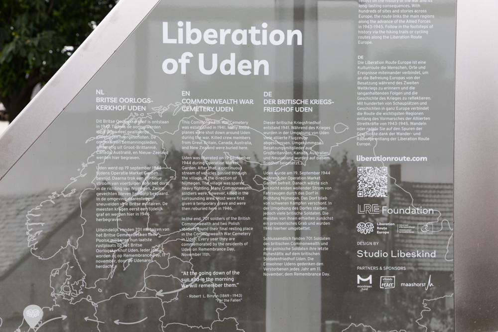 Vector of Memory: Commonwealth War Cemetery in Uden #3