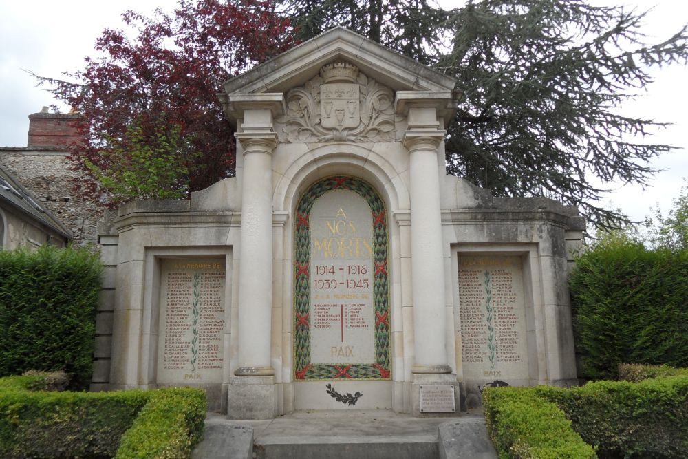 War Memorial Dourdan #1