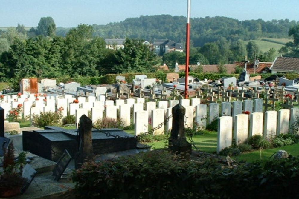 Oorlogsgraven van het Gemenebest Begraafplaats St. Hilaire Frvent