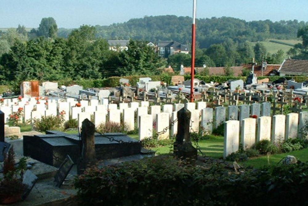 Oorlogsgraven van het Gemenebest Begraafplaats St. Hilaire Frévent