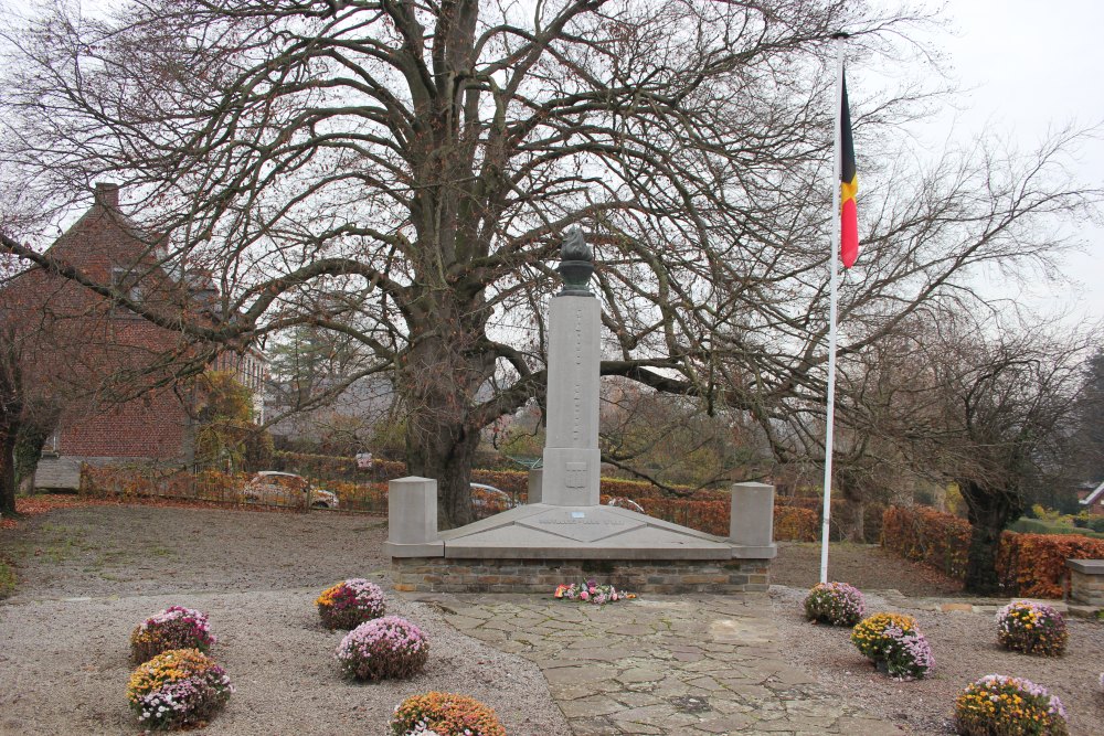 Oorlogsmonument Feluy #1