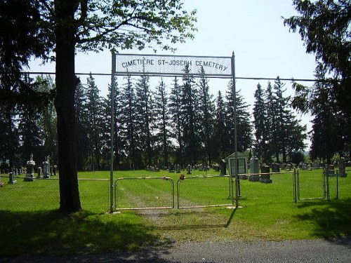 Commonwealth War Grave St. Joseph's Roman Catholic Cemetery