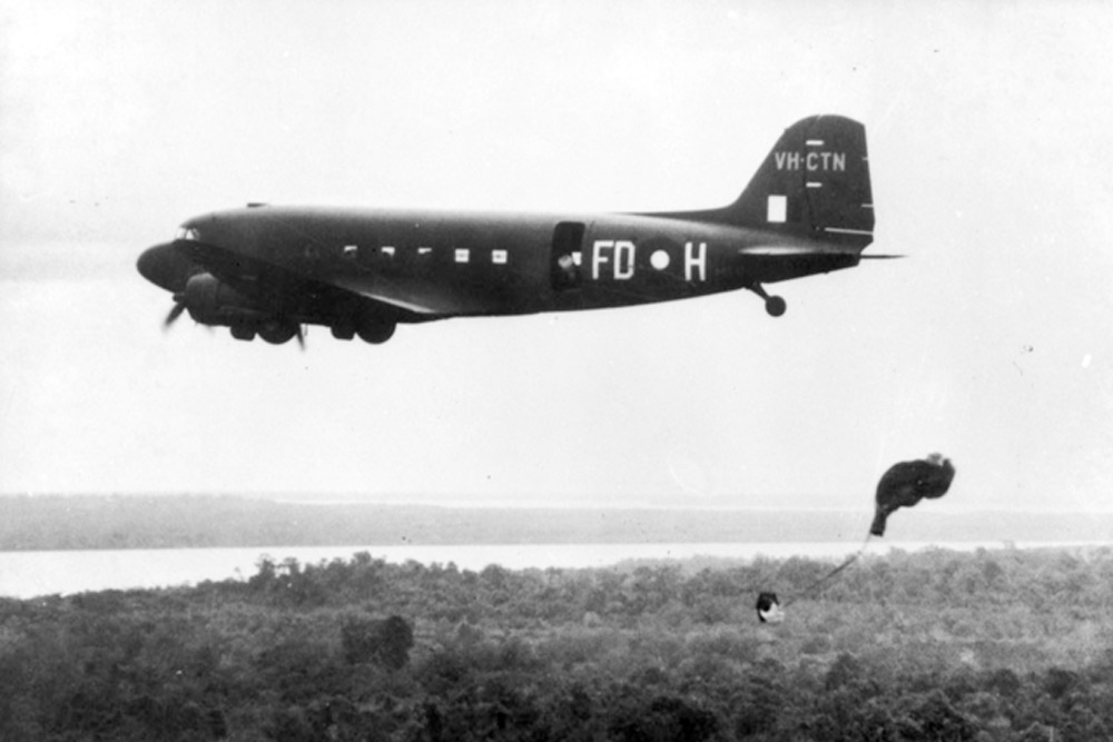 Crashlocatie C-47A-25-DK Dakota A65-54 Tail VH-CUP #1