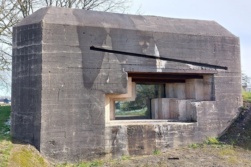 Pantherstellung - Bunker R010-P 