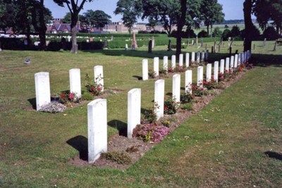 Commonwealth War Graves Mere Knolls Cemetery #1