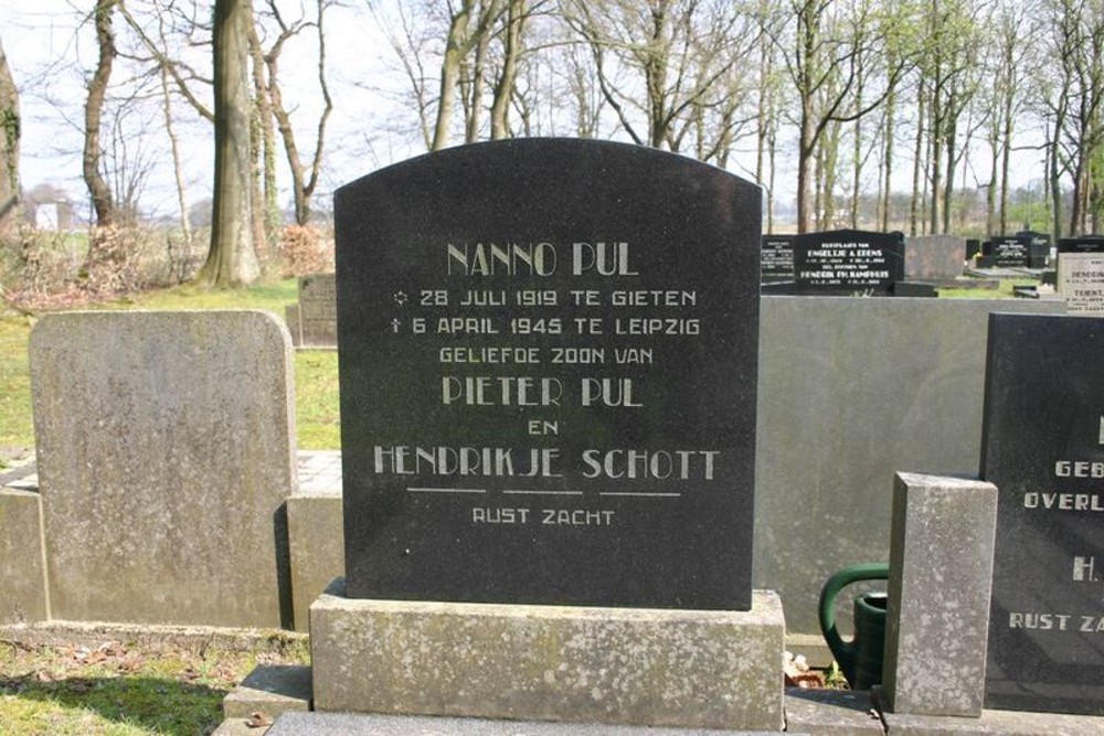 Dutch War Graves Municipal Cemetery Gieten #2