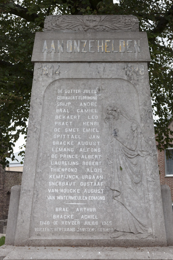 War Memorial Sint-Laureins #2