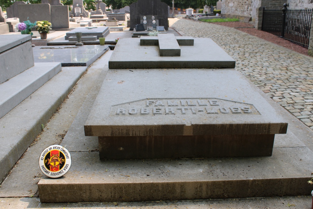 Belgian Graves Veterans Fexhe-le-Haut-Clocher #1