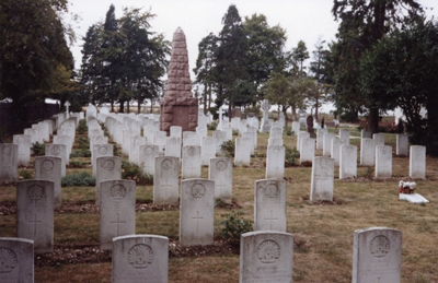 Commonwealth War Graves Durrington Cemetery