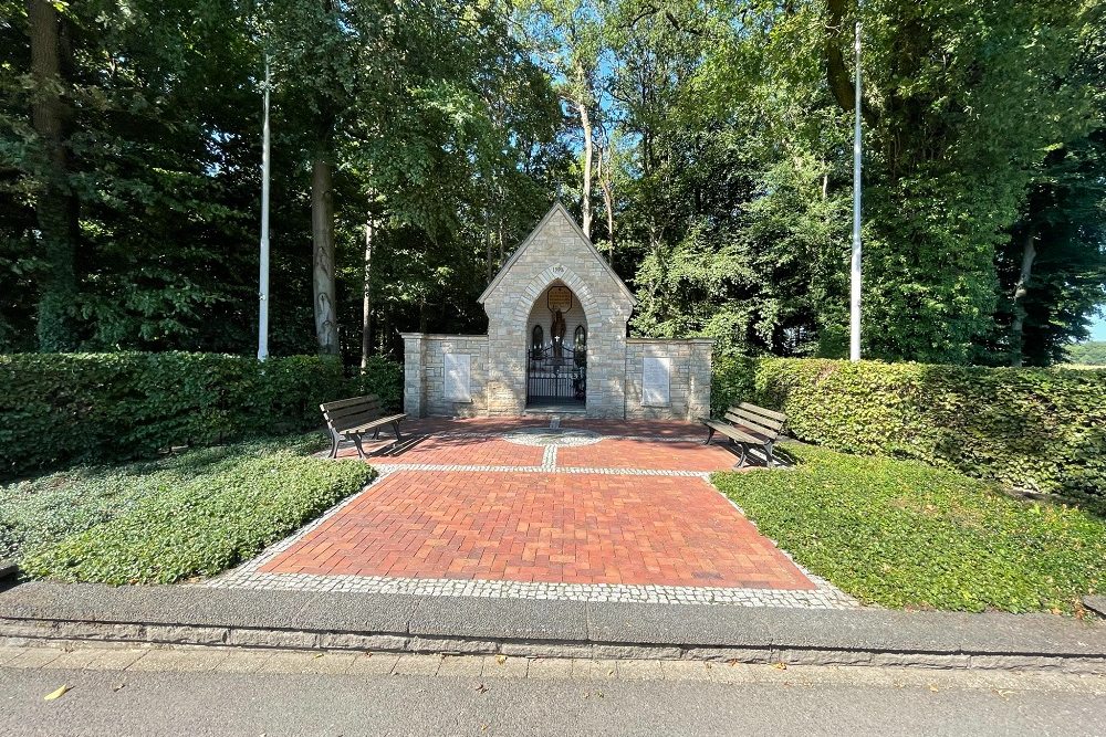 Memorial Chapel Hengeler #1