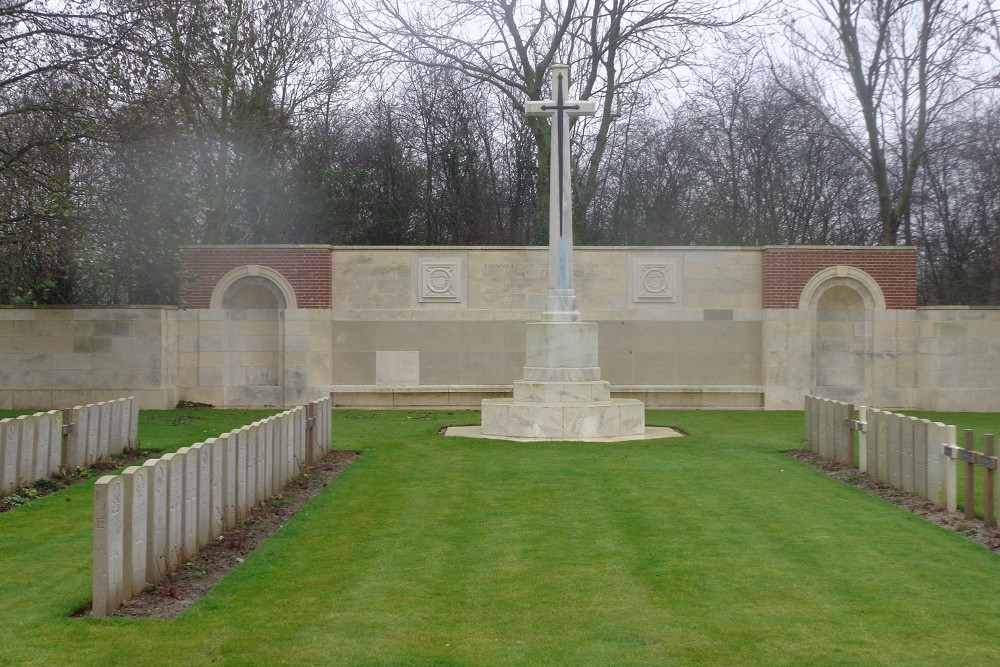 Commonwealth War Cemetery Grvillers #1