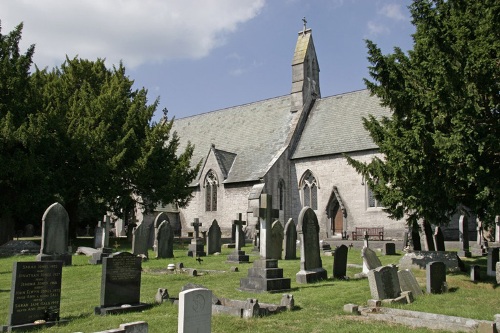 Oorlogsgraven van het Gemenebest Holy Trinity Churchyard #1