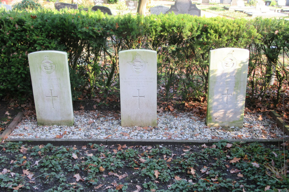 Commonwealth War Graves General Cemetery Diepenveen #2