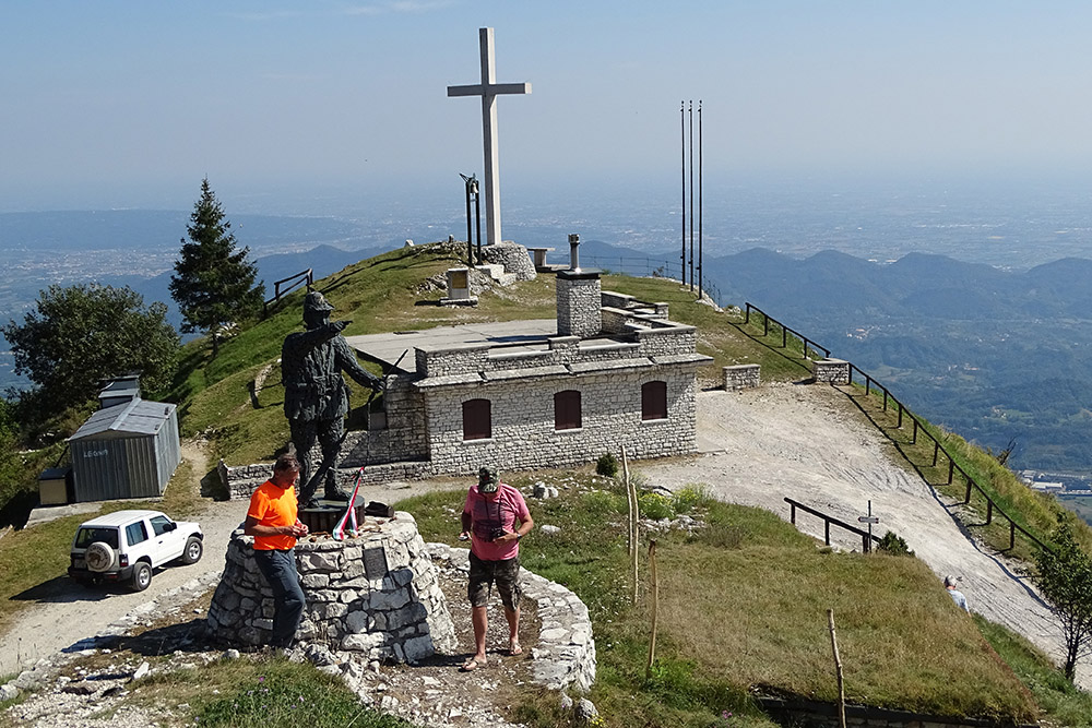 Standbeeld l'Alpino