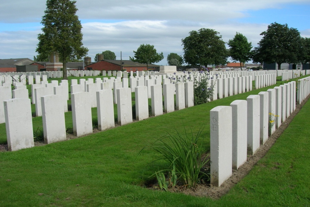 Commonwealth War Cemetery Cement House #2